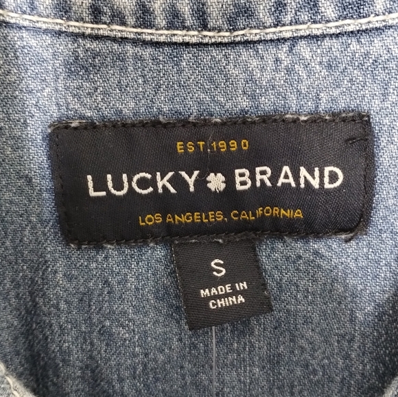 Lucky Brand Button Up Raw Hem Chambray Shirt Women's Size Small - Picture 6 of 8
